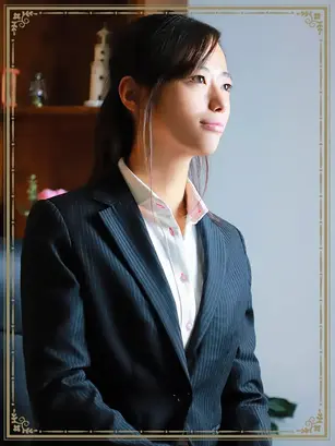 綾瀬　サヤ秘書 25歳